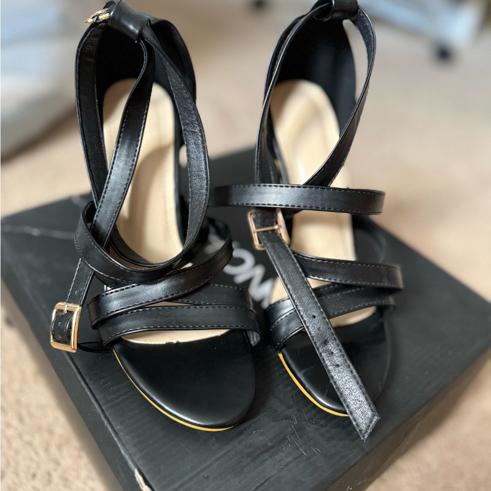 Women’s SHEIN Black Strappy Ankle-Wrap Sandals with Gold Buckles